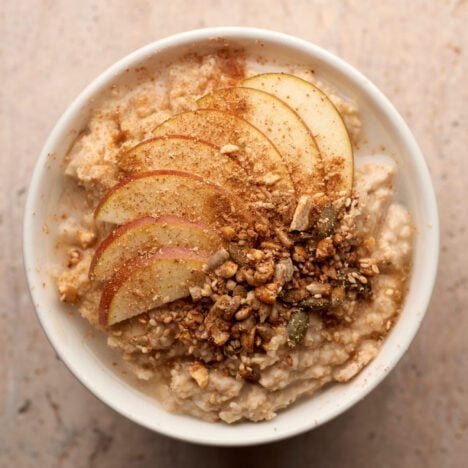 OVERNIGHT OATS: Cinnamon Apple