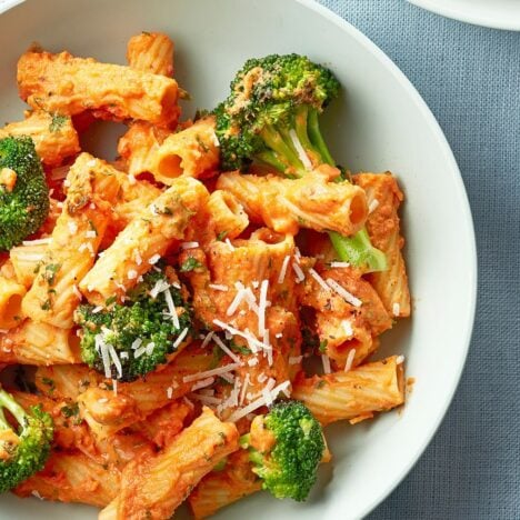 Creamy Red Pepper Pasta Bowl