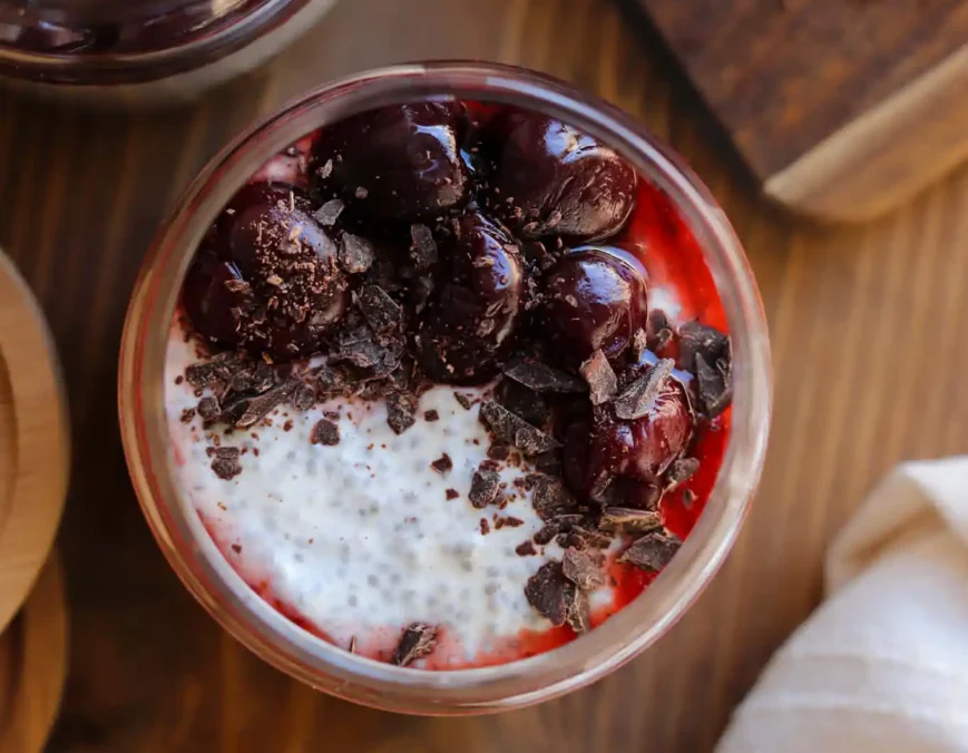 Chia Seed Pudding: Cherry Cacao